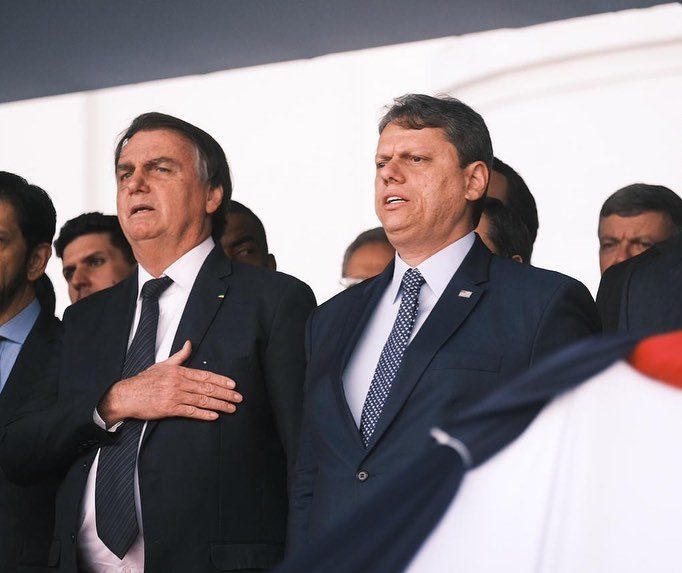 Tarcísio diz que sempre será grato a Bolsonaro