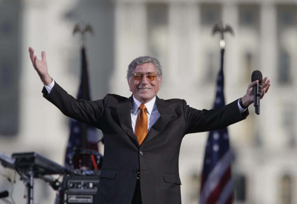 Cantor norte-americano, Tony Bennett é um intérprete atemporal cuja devoção às canções clássicas americanas - Foto: Carolyn Kartes/ Associated Press/ Estadão Conteúdo