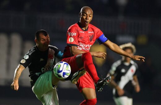 Vasco jogava melhor quando o Furacão abriu o placar - Foto: José Tramotin/Twitter @AthleticoPR