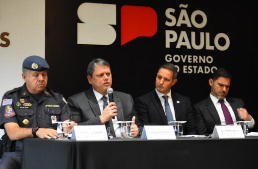 Coletiva sobre operação no Guarujá com participação do governador Tarcísio Freitas - Foto: Ronaldo Silva/Photo Press/Estadão Conteúdo