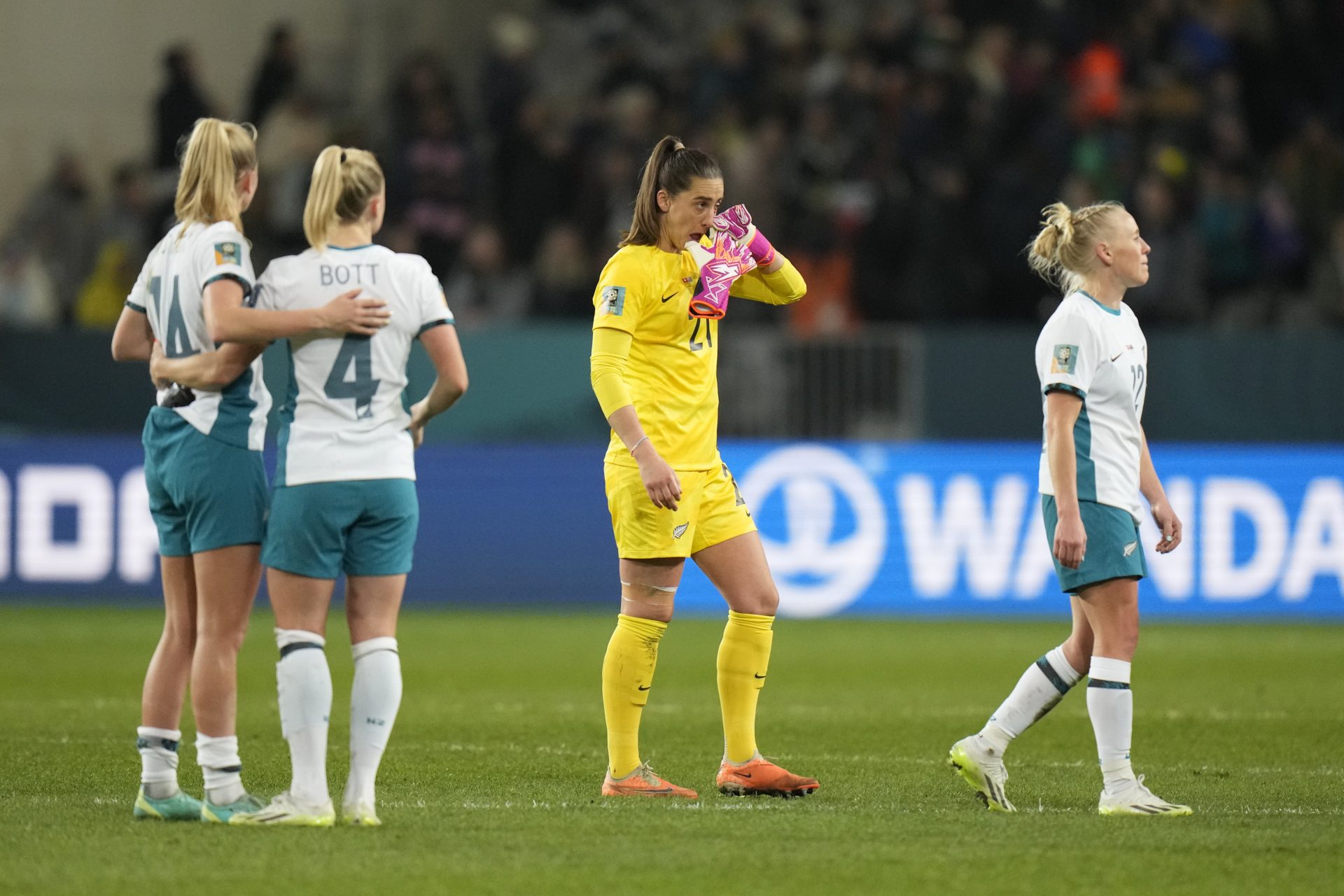 Jogadoras da Nova Zelândia dão adeus a Copa do Mundo - Foto: Alessandra Tarantino/Associated Press/Estadão Conteúdo