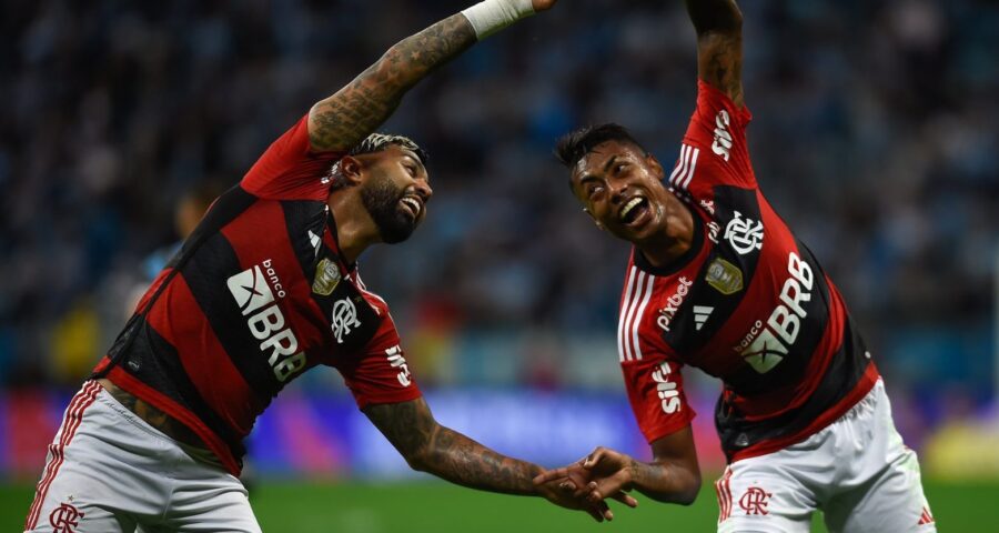 Gabigol abriu o placar após bela jogada de Bruno Henrique - Foto: Marcelo Cortes/CRF/divulgação