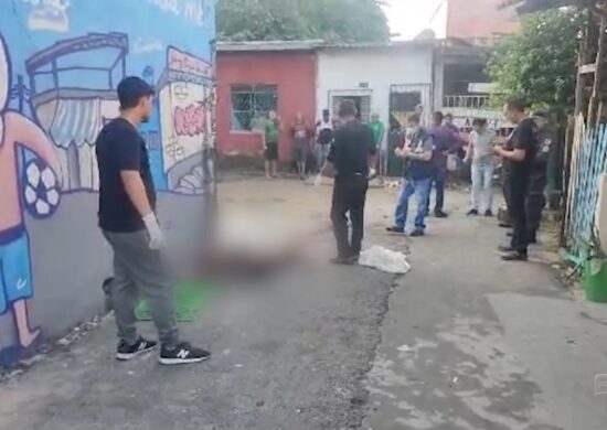 Guardador de veículos é morto a tiros em beco da Zona Oeste de Manaus - Foto: Reprodução/TV Norte Amazonas