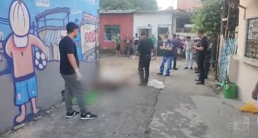 Guardador de veículos é morto a tiros em beco da Zona Oeste de Manaus - Foto: Reprodução/TV Norte Amazonas