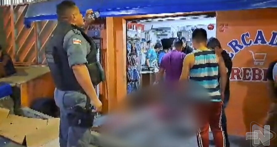 Homem de 34 anos é morto com 15 tiros em frente de mercadinho - Foto: Reprodução/TV Norte Amazonas