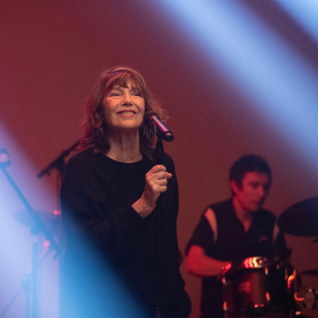 Jane Birkin era cantora e atriz - Foto: Reprodução/Instagram @janebirkinoff