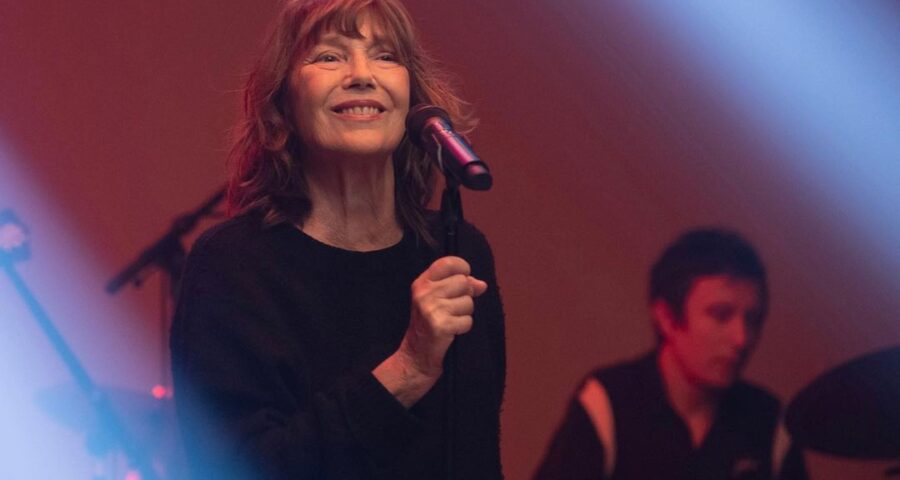 Jane Birkin era cantora e atriz - Foto: Reprodução/Instagram @janebirkinoff