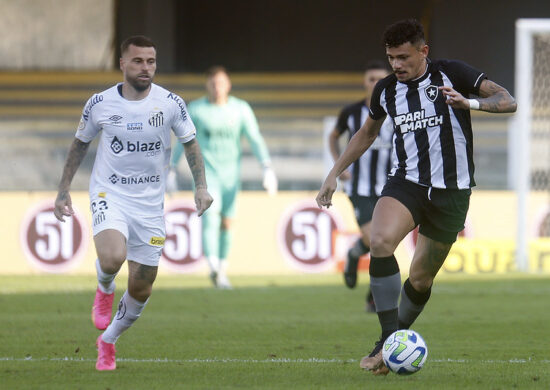 Apesar do resultado, Glorioso segue na liderança com 11 pontos a mais que o vice, Grêmio - Foto: Vítor Silva/BFR/divulgação