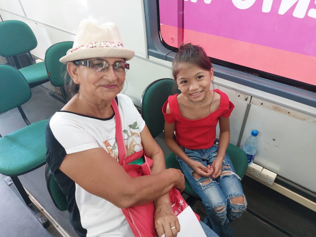 Luzia e a filha aproveitaram serviço do Passafácil - Foto: Diego Sampaio/Grupo Norte de Comunicação