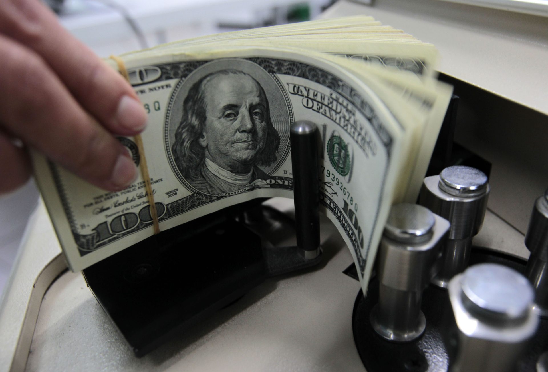 Dólar americano - Foto: Reuters/Sukree Sukplang