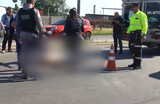 Motociclista morre em acidente ao se desequilibrar em avenida em Manaus - Foto: Reprodução/TV Norte Amazonas