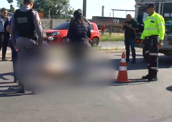 Motociclista morre em acidente ao se desequilibrar em avenida em Manaus - Foto: Reprodução/TV Norte Amazonas