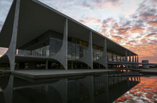 Pauta importante para Planalto, texto da reforma tributária deve ser votado nesta quinta (6) - Foto: Marcelo Camargo/Agência Brasil