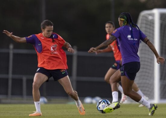 As meninas da Seleção Brasileira tiveram seu primeiro treino, na ciadade-sede da Copa do Mundo 2023 - Foto: Reprodução/ Thais Magalhães/CBF