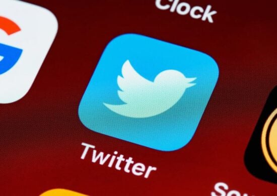 Twitter deve adotar modelo de monetização similar ao YouTube e Tiktok - Foto: Reprodução/Canva