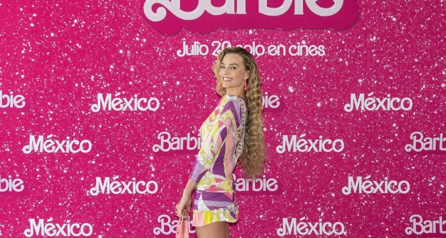 ‘Barbie’ é a 1ª produção dirigida por mulher a atingir US$ 1 bi nas bilheterias