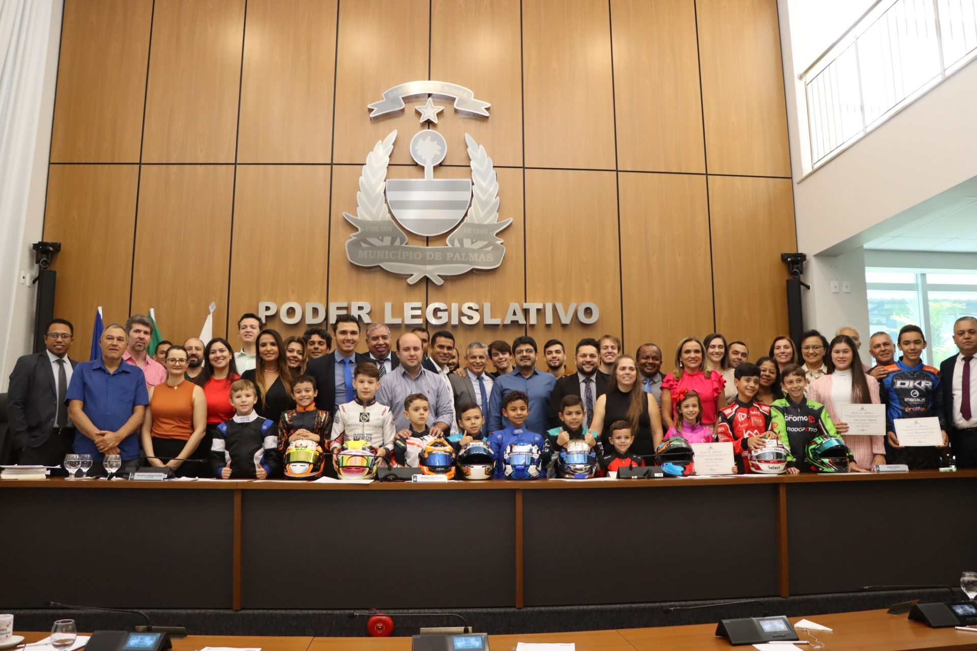 Pilotos de Kart da capital recebem voto de congratulações na Câmara de Palmas