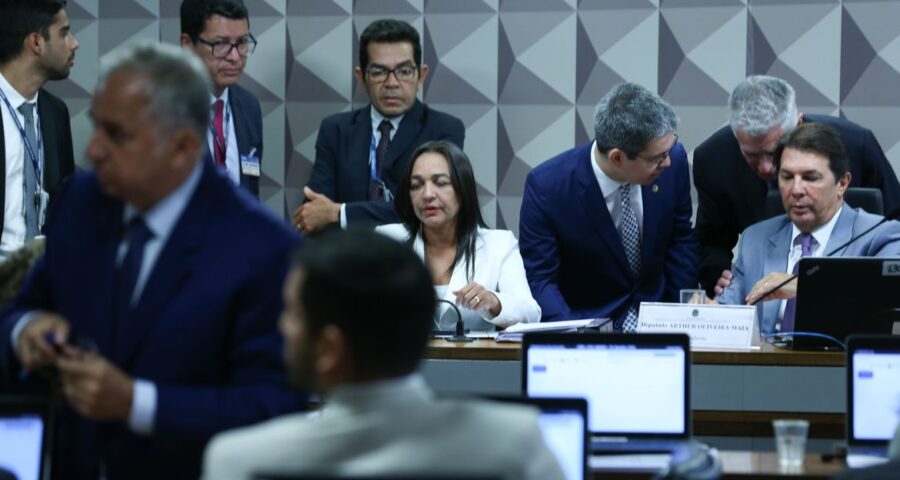 CPMI de 8 de janeiro pode analisar possível quebra de sigilo de Bolsonaro