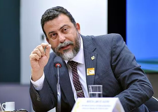 Ex-diretor-adjunto da Abin, Saulo Moura da Cunha, presta depoimento nesta terça-feira (1º) à CPMI que investiga os atos de 8 de janeiro -Foto: Alex Ferreira/Câmara dos Deputados