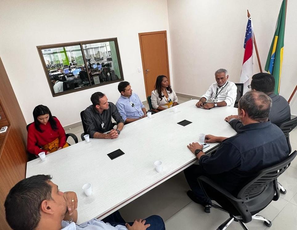 Membros da associação e diretor da Amazonas Energia estiveram reunidos nesta quarta (9) - Foto: Divulgação