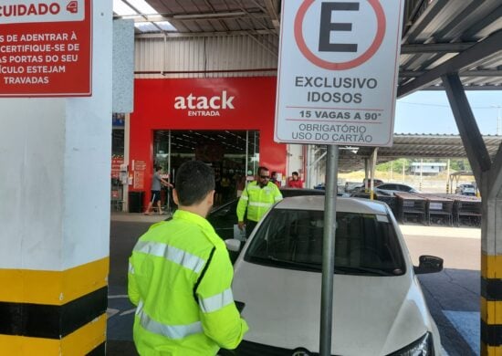 Motoristas precisam ter credencial para usar vaga especial - Foto: Divulgação / IMMU