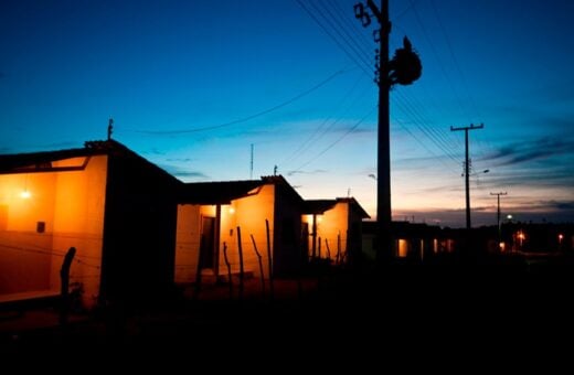 Famílias de baixa renda que vivem em regiões isoladas poderão receber auxílio para custos da energia, combustíveis e gás de cozinha -Foto: Divulgação/PAC