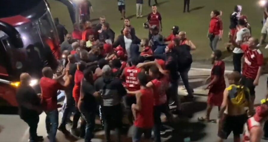 Flamengo revolta a torcida após perder contra o Olimpia pela Copa Libertadores 2023 - Foto: Reprodução/ X @choqueifla1895