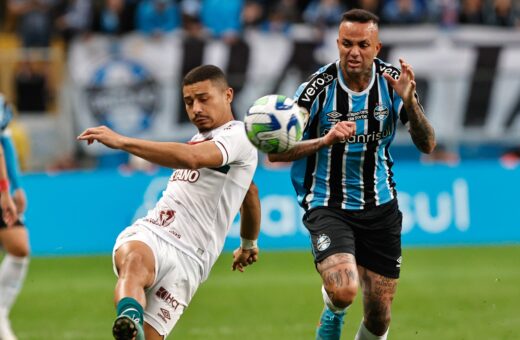 Grêmio vence o Fluminense, em partida válida pela 19ª rodada do Campeonato Brasileiro 2023, na Arena do Grêmio, em Porto Alegre, na tarde deste domingo (13) - Foto: Roberto Vinícius/Agafoto/Estadão Conteúdo