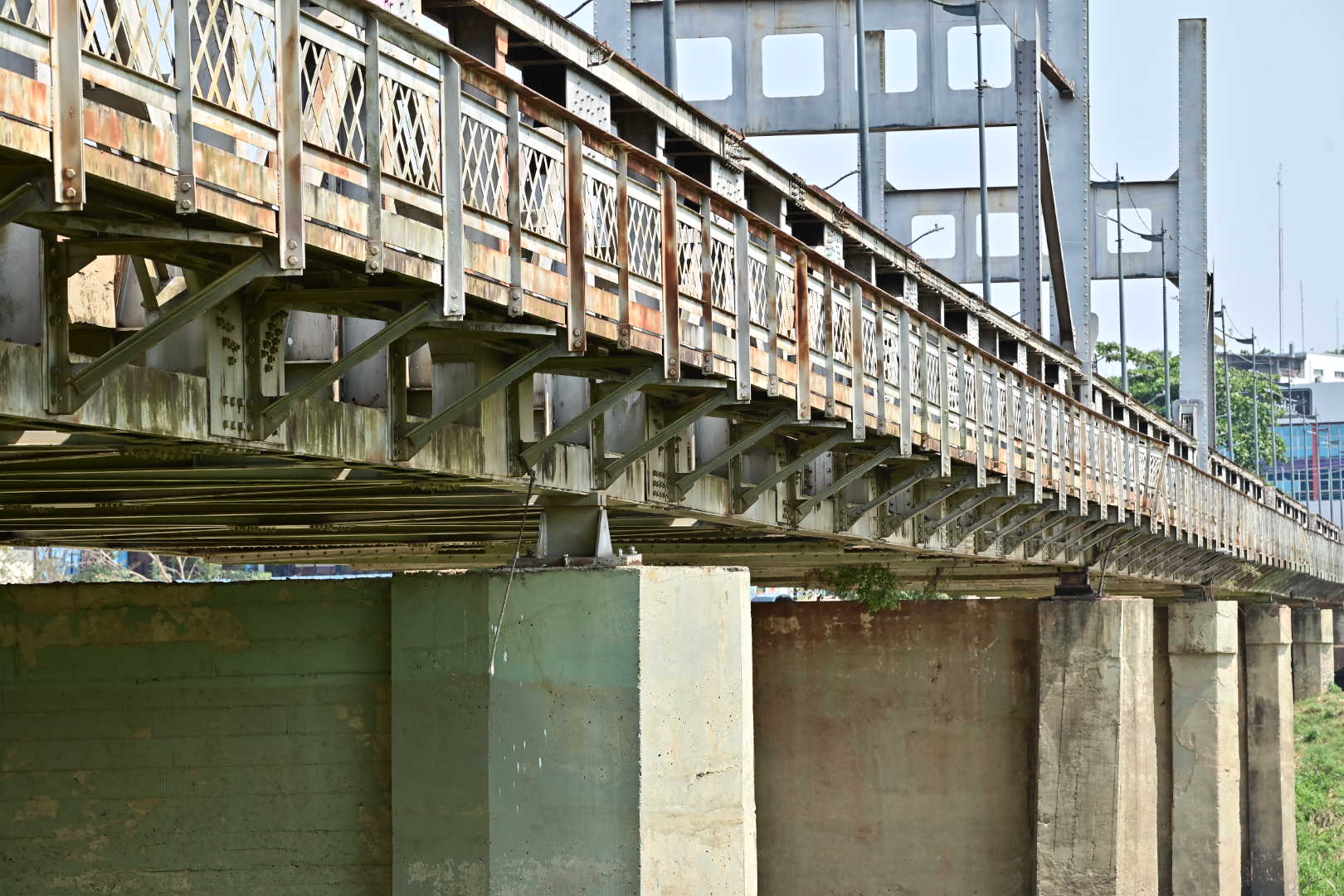 Ponte Metálica segue interditada após um mês em Rio Branco, no AC 