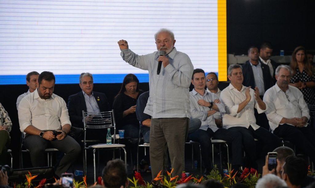 No RJ, Lula diz que polícia não pode confundir pobre com bandido