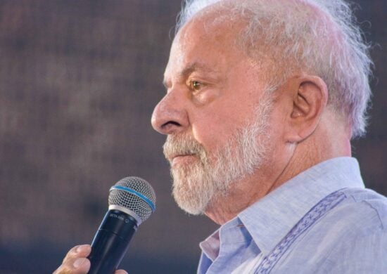 Lula diz que 'tentaram corromper a PRF para pobre não votar'