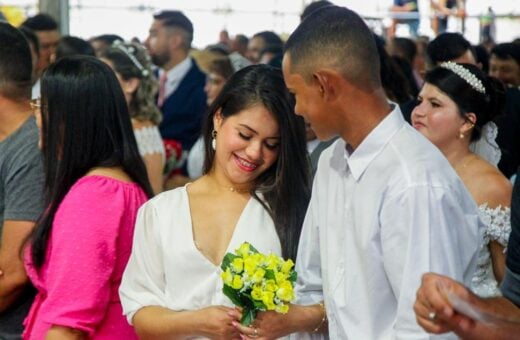 Mais de 250 casais celebram união no Casamento Coletivo da Expoacre