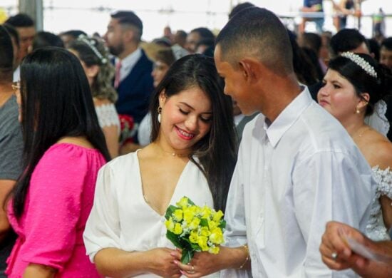 Mais de 250 casais celebram união no Casamento Coletivo da Expoacre