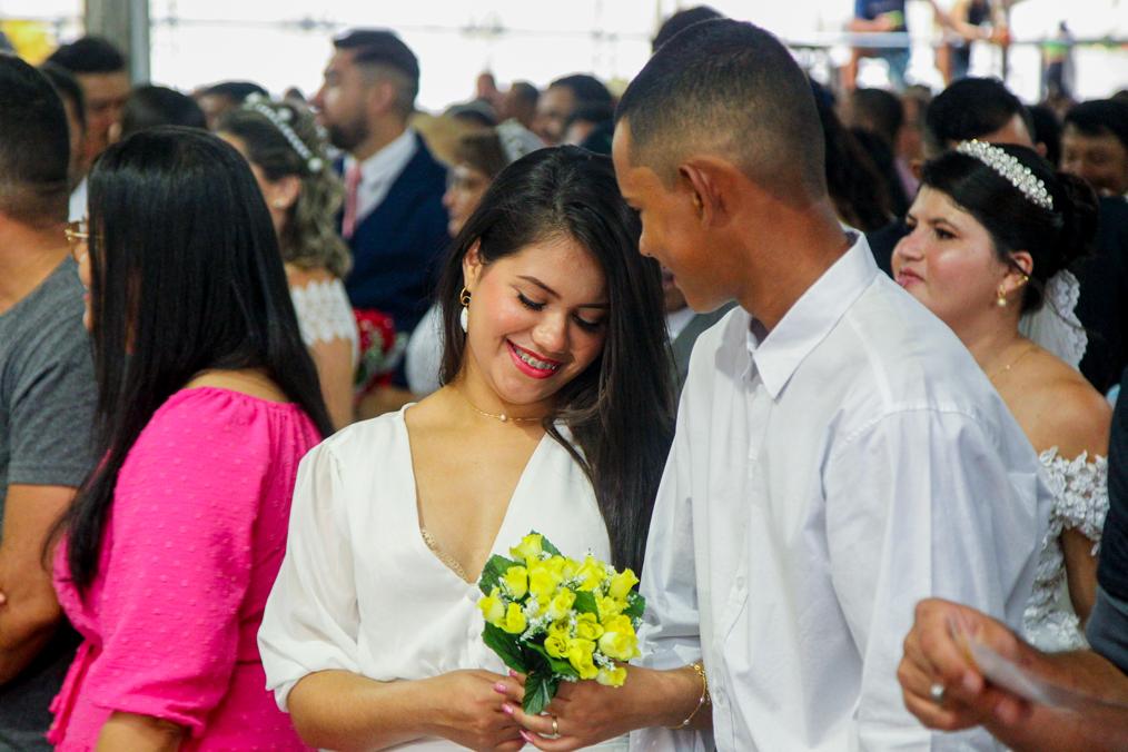 Mais de 250 casais celebram união no Casamento Coletivo da Expoacre