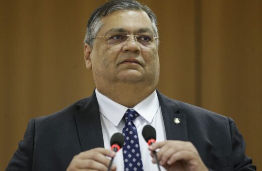 Dino diz que está 'feliz e honrado', após ser aprovado para ocupar cargo no STF -Foto: Marcelo Camargo/Agência Brasil