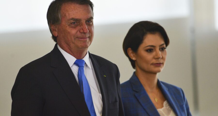 PF intima Bolsonaro e mais 7 para depoimentos conjuntos