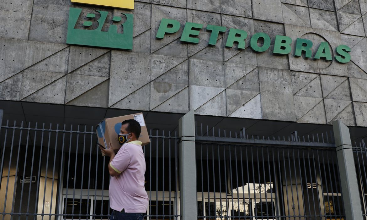 Reajuste é 'justo' e política de preços está sendo eficiente, diz Petrobras