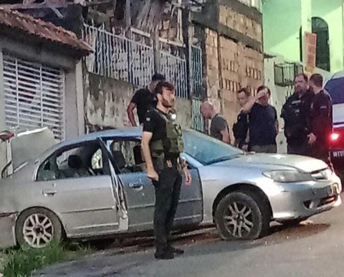 Durante o resgate, três suspeitos foram presos próximo do cativeiro no bairro Novo Israel, Zona Norte de Manaus - Foto: Divulgação/PC-AM