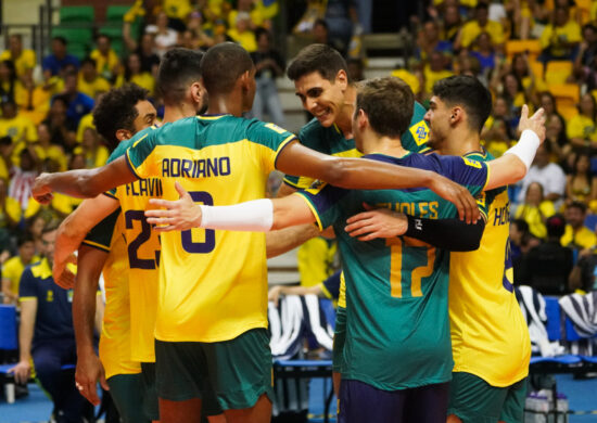 Na estreia, o Brasil vence o Peru no Sul-Americano masculino de vôlei por 3 sets a 0 - Foto: Reprodução/ Mauricio Val/FVImagem/CBV