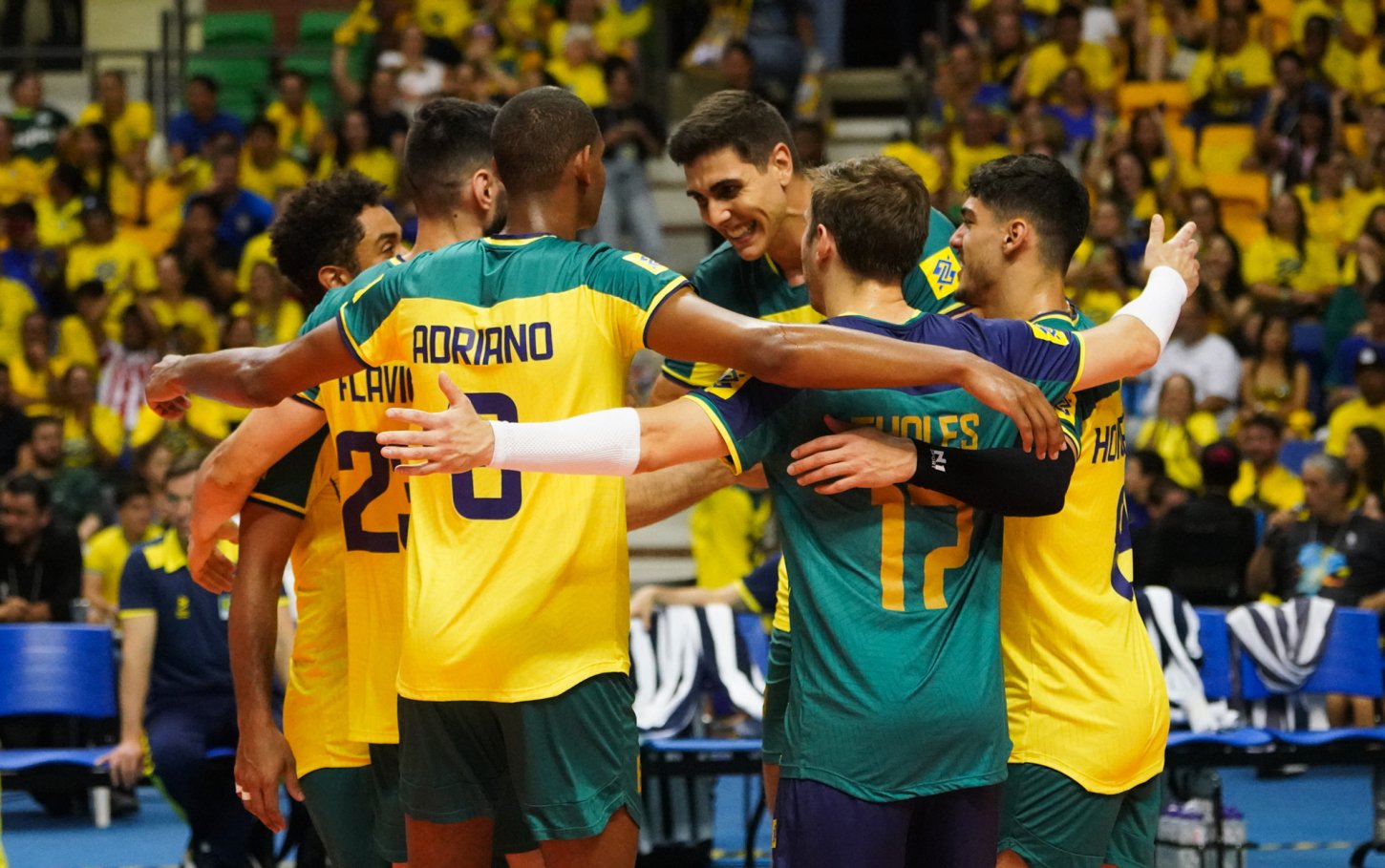 Na estreia, o Brasil vence o Peru no Sul-Americano masculino de vôlei por 3 sets a 0 - Foto: Reprodução/ Mauricio Val/FVImagem/CBV