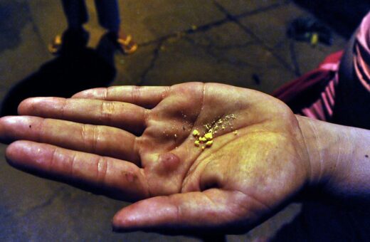 Senado discute nesta terça-feira (31) criminalizar porte e posse de drogas seja ele encontrado com a pessoa em qualquer quantidade - Foto: Marcello Casal/Agência Brasil