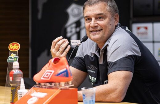 Diego Aguirre deve estrear neste próximo domingo pelo Santos - Foto: Reprodução/ Instagram @santosfc