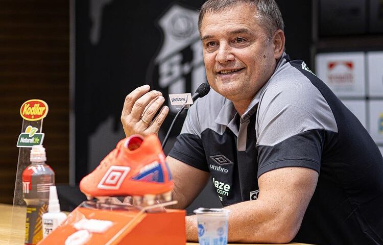 Diego Aguirre deve estrear neste próximo domingo pelo Santos - Foto: Reprodução/ Instagram @santosfc