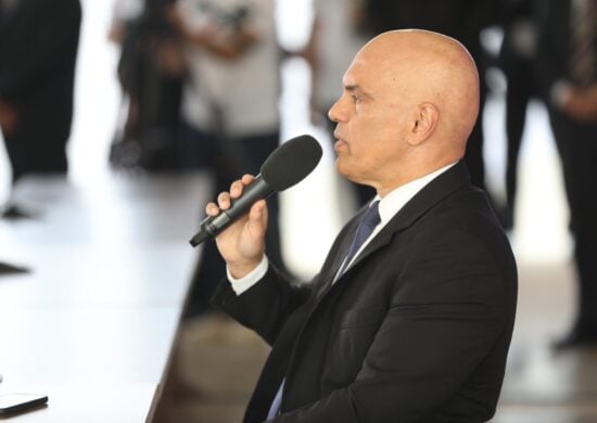 'Temos que avançar na regulação da inteligência artificial', diz Moraes