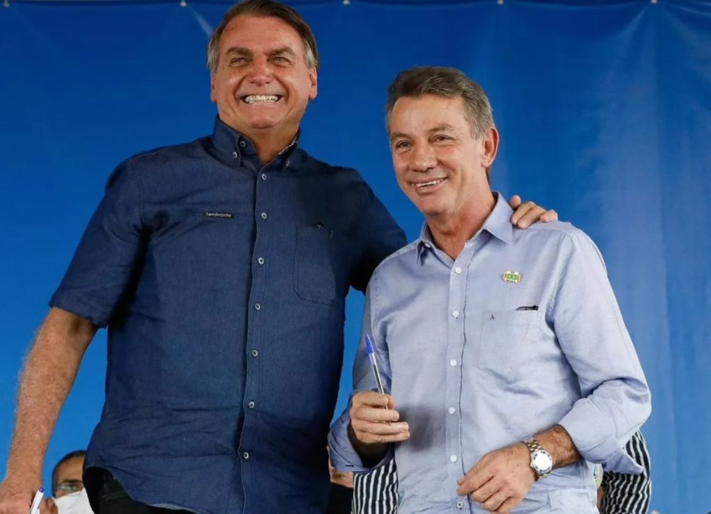 Denarium na época em que apoiava Jair Bolsonaro - Foto: Reprodução/Facebook @antoniodenariumrr