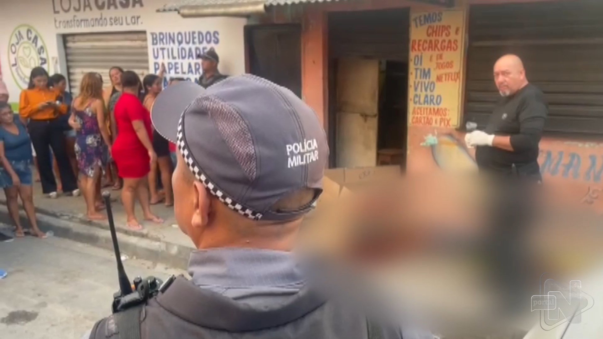 Dois suspeitos encapuzados em moto executam homem a tiros em Manaus – Foto: Reprodução/TV Norte Amazonas