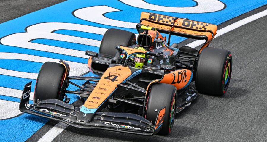 A prova acontece no domingo (27). A Fórmula 1 voltou das férias de meio de temporada e teve Lando Norris como dono do melhor tempo no segundo treino livre, após Max Verstappen liderar a primeira sessão - Foto: Godfrey Pitt/Action Plus/Dia Esportivo/Estadão Conteúdo