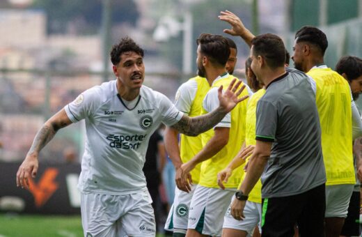 Lucas Halter jogador do Goiás marcou o único gol da partida contra o América-MG no estádio Independência - Foto: Fernando Moreno/Agif - Agência De Fotografia/Agif - Agência De Fotografia/Estadão Conteúdo