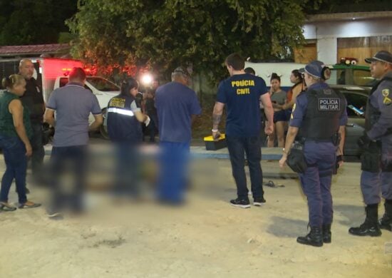 Homem é morto com 10 tiros na cabeça por suspeitos em carro em Manaus - Foto: Reprodução/TV Norte Amazonas