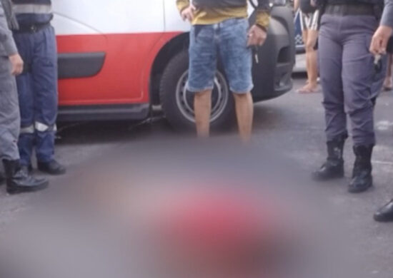 Homem é morto com 5 tiros enquanto caminhava na Zona Sul de Manaus – Foto: Reprodução/TV Norte Amazonas